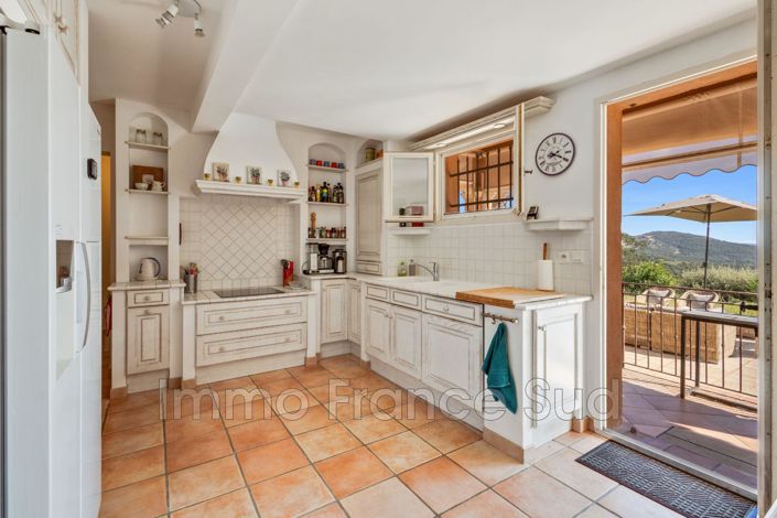 Image No.5-4 Bed House for sale