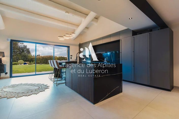 Image No.10-4 Bed House for sale