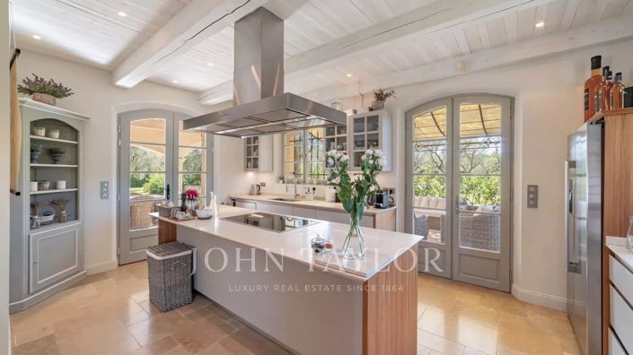 Image No.14-7 Bed House for sale