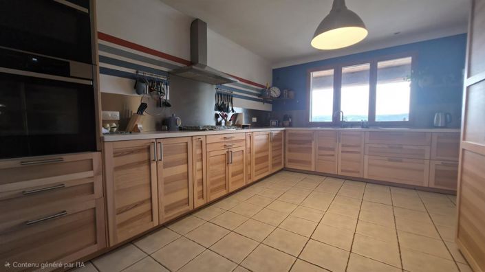 Image No.10-3 Bed House for sale