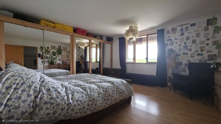 Image No.11-3 Bed House for sale