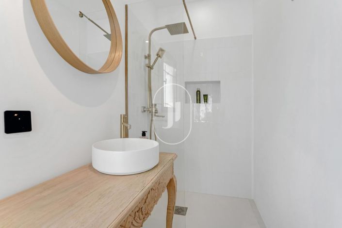 Image No.12-5 Bed House for sale