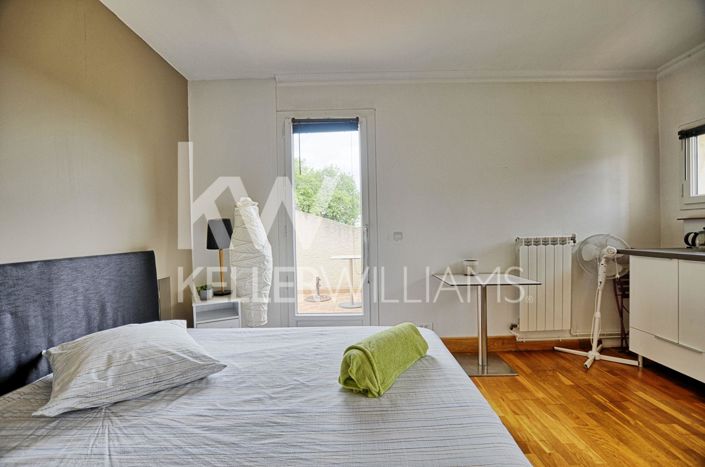 Image No.10-4 Bed House for sale