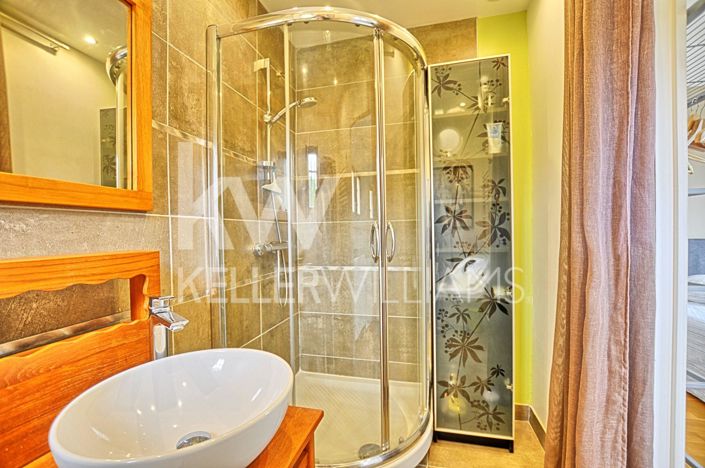 Image No.11-4 Bed House for sale