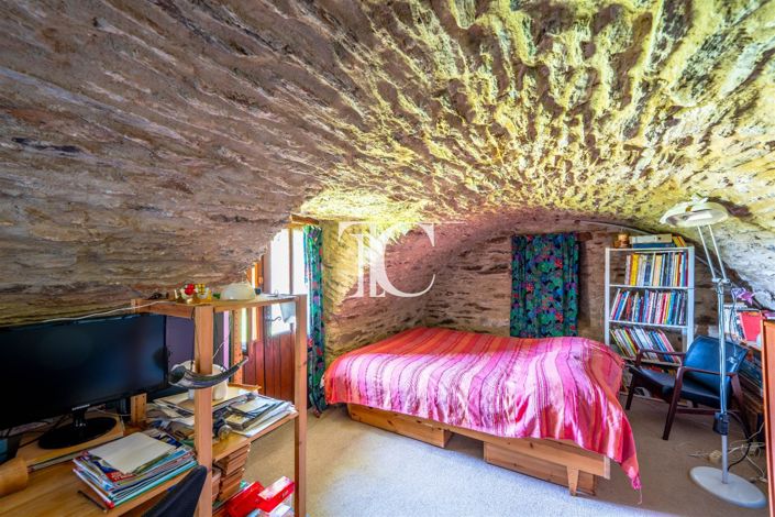 Image No.16-4 Bed House for sale