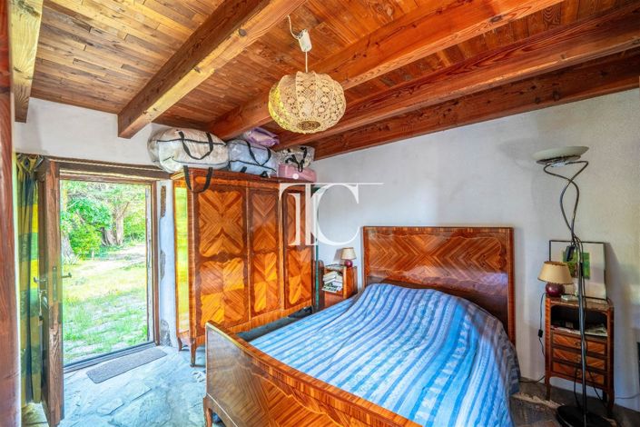 Image No.17-4 Bed House for sale