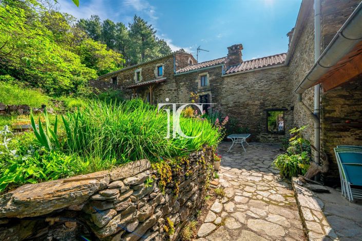 Image No.25-4 Bed House for sale