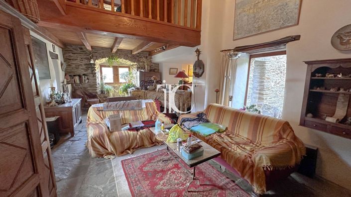 Image No.5-4 Bed House for sale