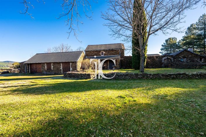 Image No.16-7 Bed House for sale