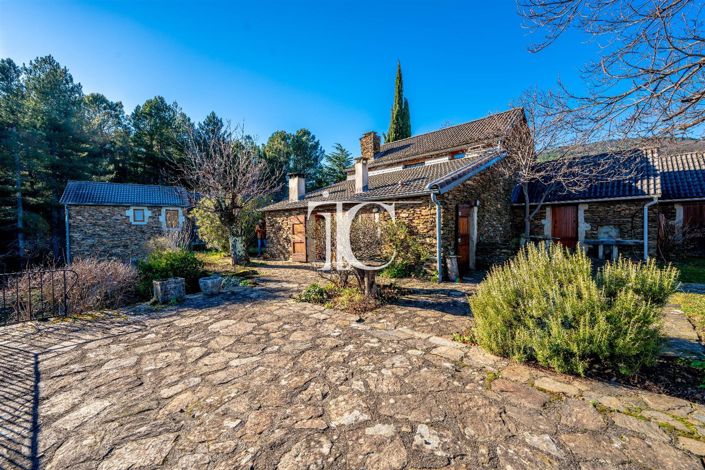 Image No.17-7 Bed House for sale