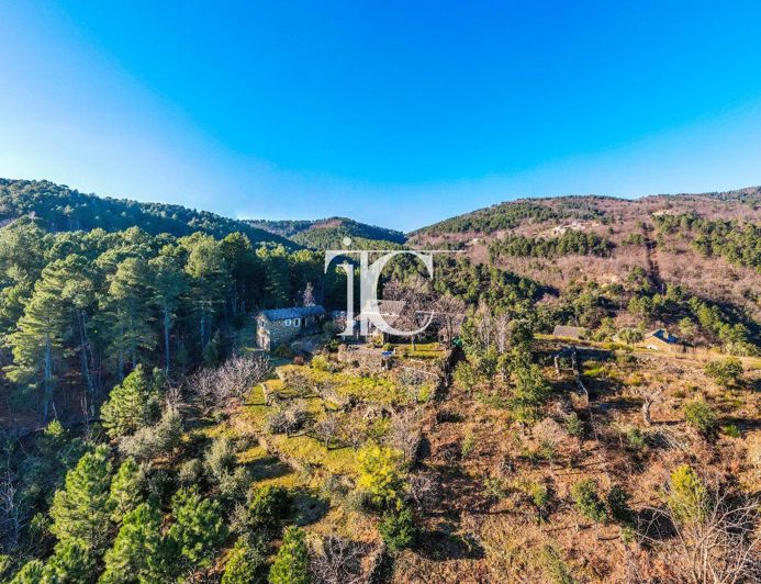 Image No.30-7 Bed House for sale