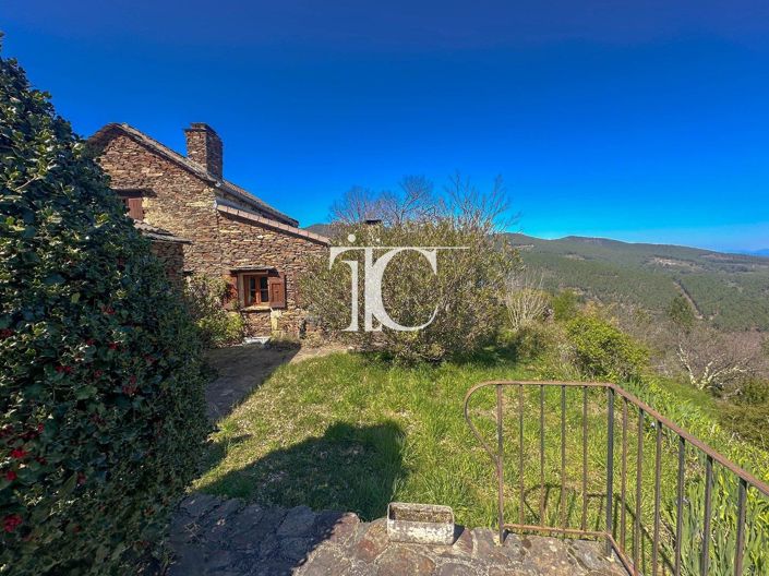 Image No.35-7 Bed House for sale