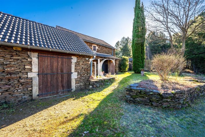 Image No.5-7 Bed House for sale