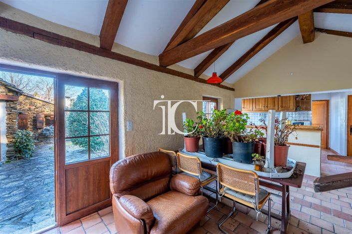 Image No.7-7 Bed House for sale