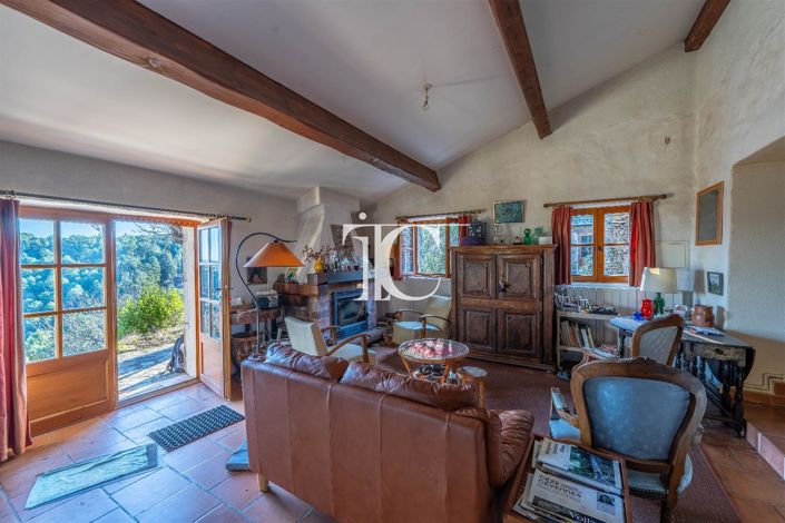 Image No.9-7 Bed House for sale