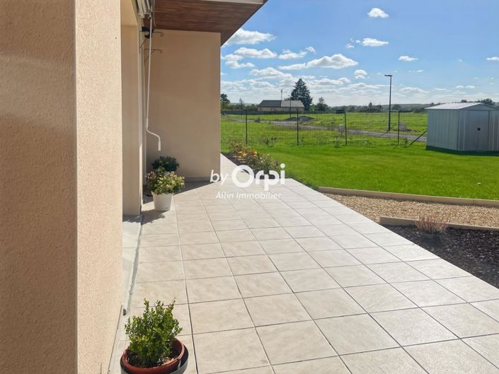 Image No.6-3 Bed House for sale