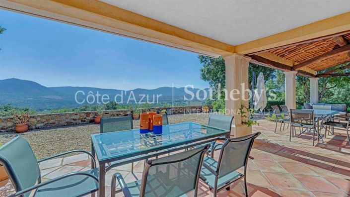 Image No.8-7 Bed Property for sale