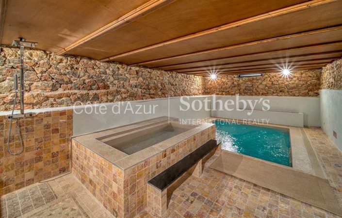 Image No.2-4 Bed Property for sale