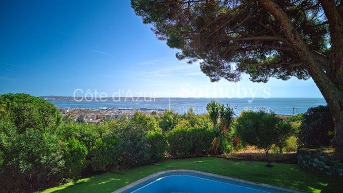 Image No.3-5 Bed House for sale