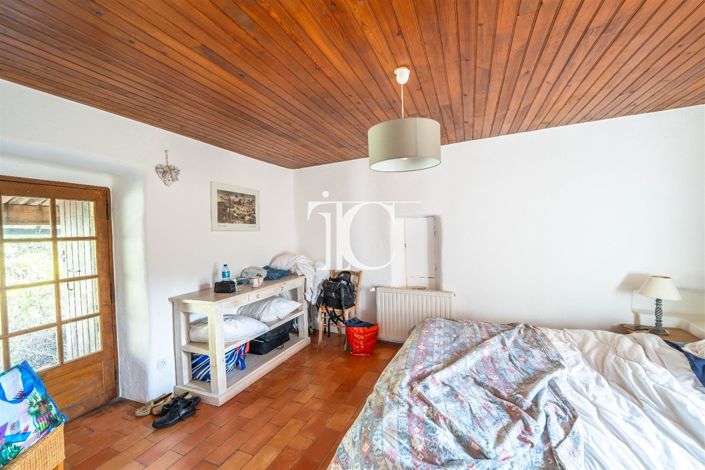 Image No.13-6 Bed House for sale