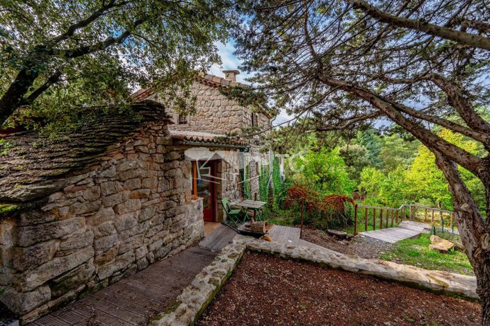 Image No.18-6 Bed House for sale