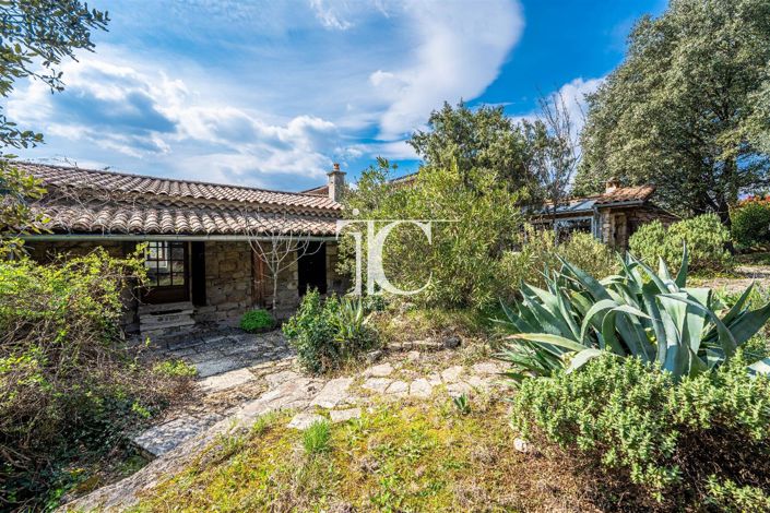 Image No.28-6 Bed House for sale