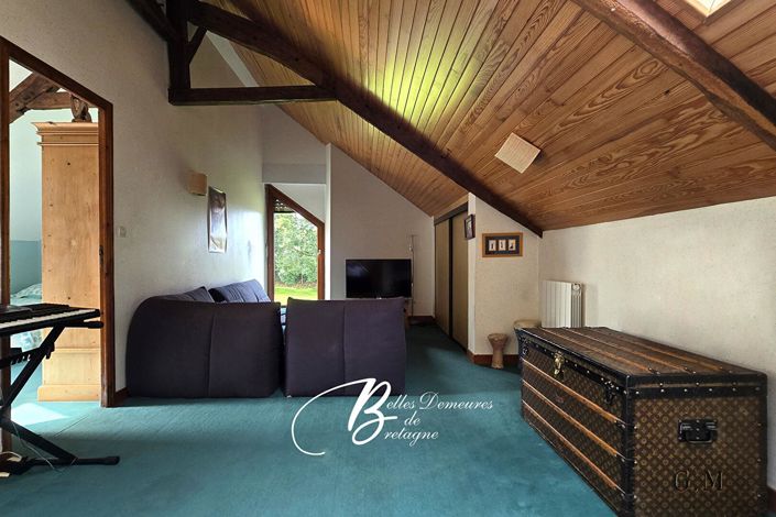 Image No.16-6 Bed House for sale