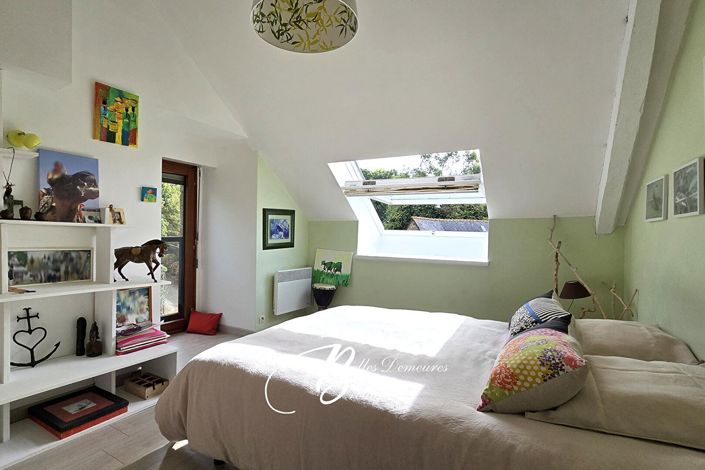 Image No.17-6 Bed House for sale