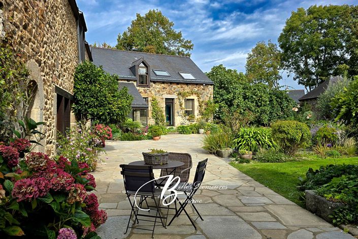 Image No.2-6 Bed House for sale