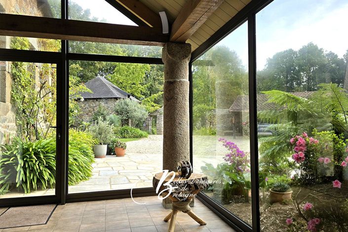 Image No.4-6 Bed House for sale