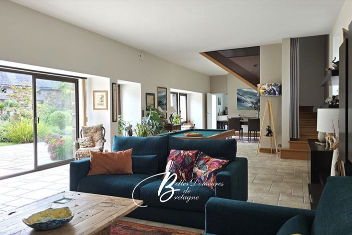 Image No.5-6 Bed House for sale