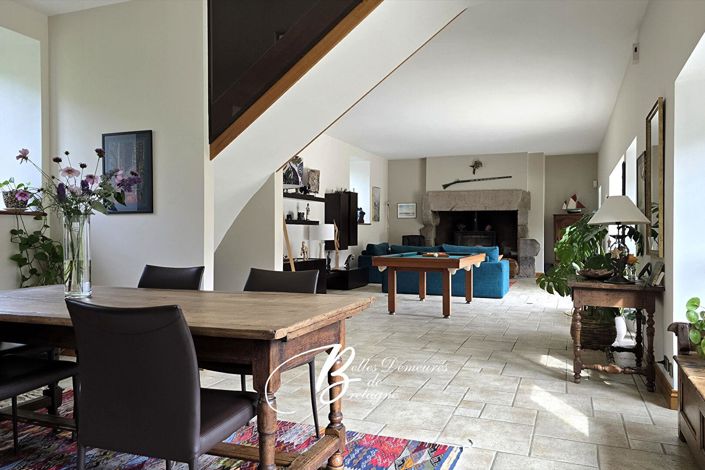 Image No.6-6 Bed House for sale