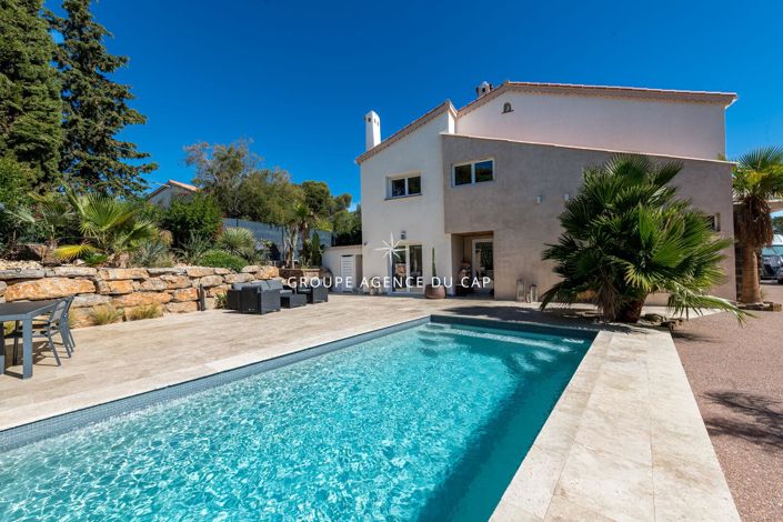 Image No.13-6 Bed House for sale