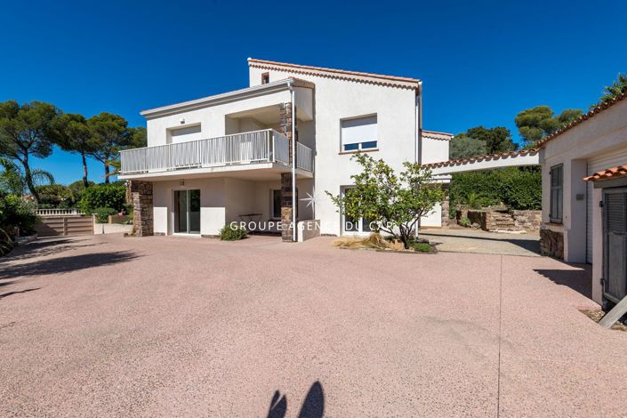 Image No.14-6 Bed House for sale