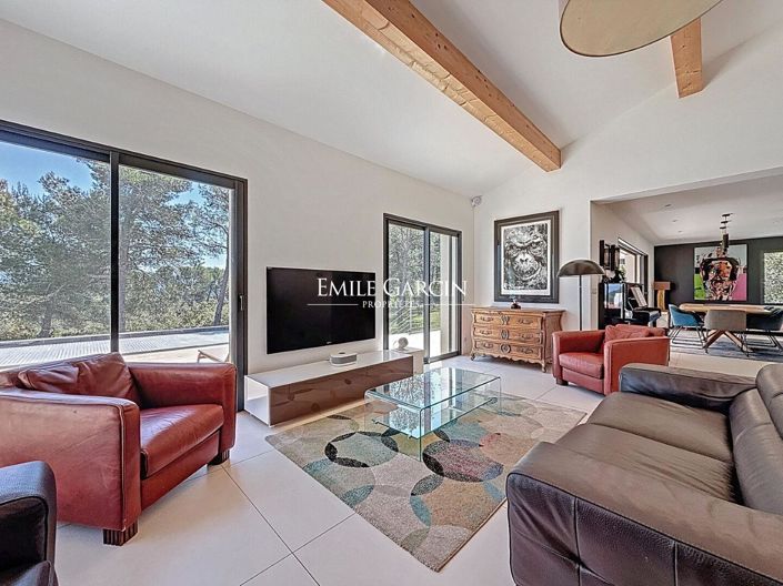 Image No.4-6 Bed House for sale