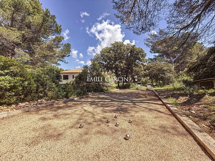 Image No.9-6 Bed House for sale