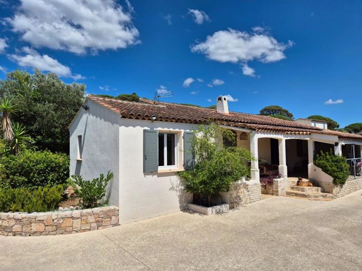 Image No.1-4 Bed House for sale