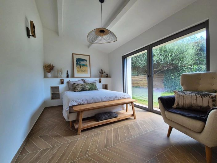 Image No.8-4 Bed House for sale