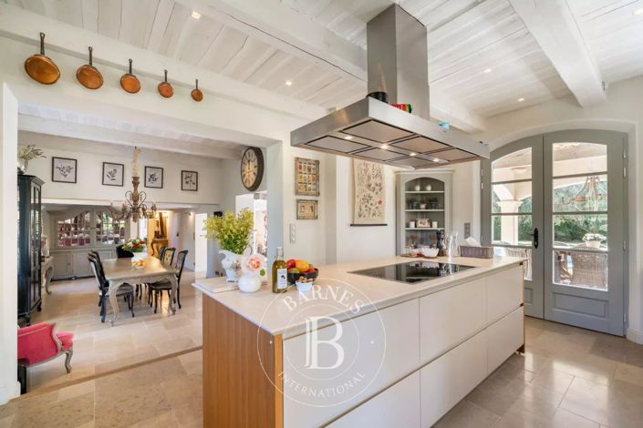 Image No.27-6 Bed House for sale