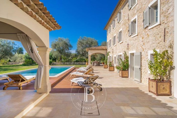 Image No.5-6 Bed House for sale