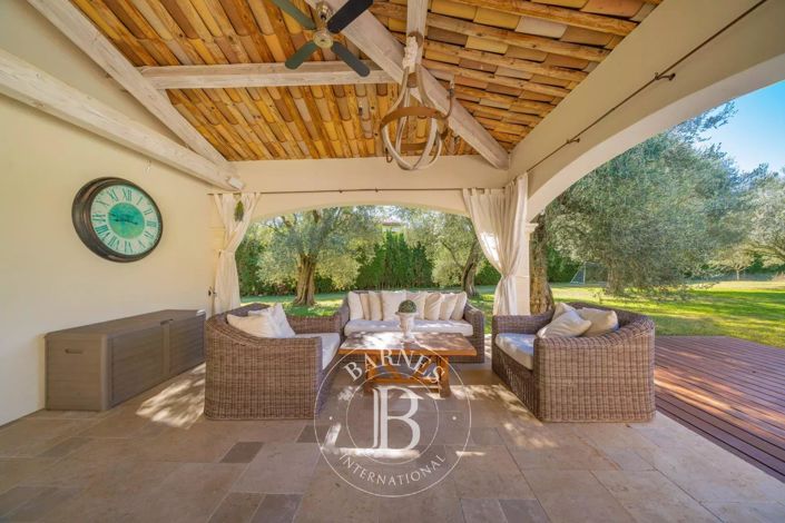 Image No.6-6 Bed House for sale