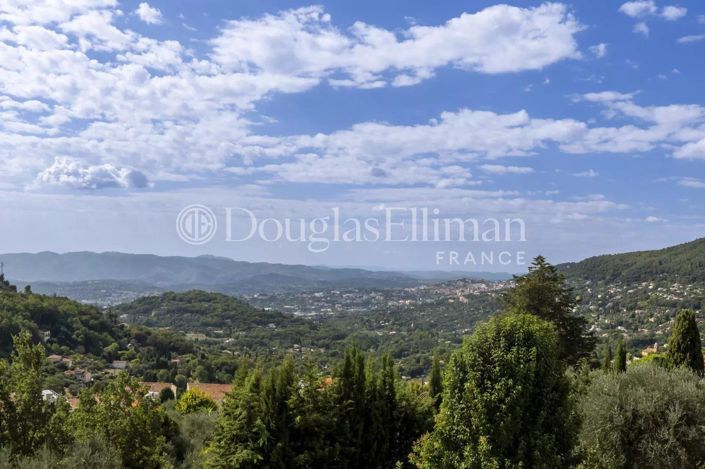 Image No.14-6 Bed House for sale