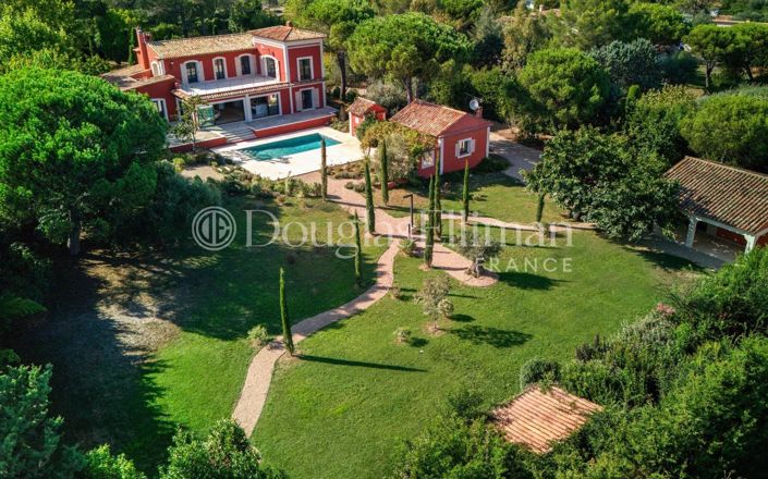 Image No.1-5 Bed House for sale