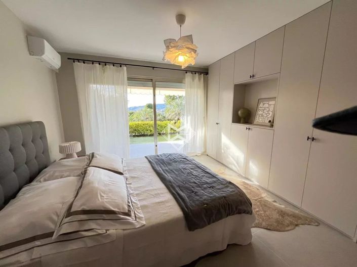 Image No.10-1 Bed Apartment for sale