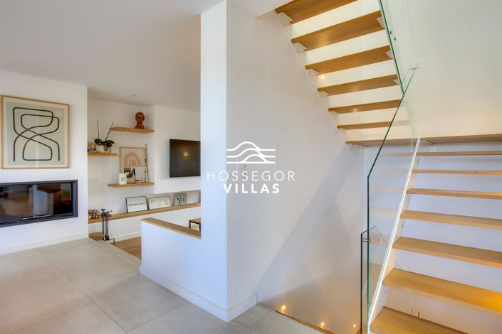 Image No.10-6 Bed House for sale