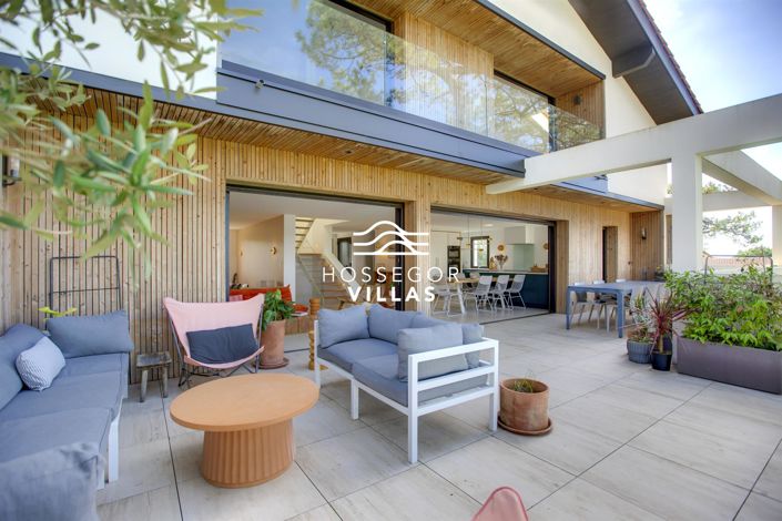 Image No.14-6 Bed House for sale