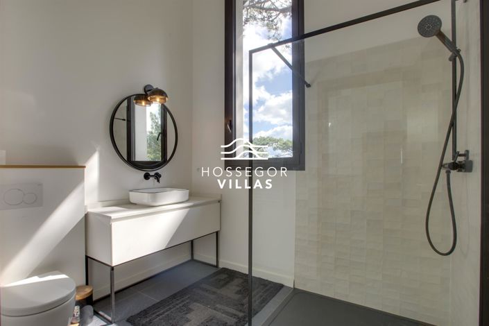 Image No.18-6 Bed House for sale