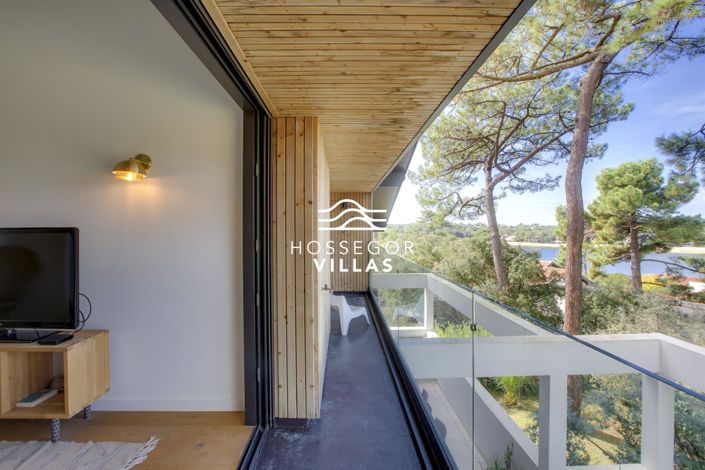 Image No.20-6 Bed House for sale