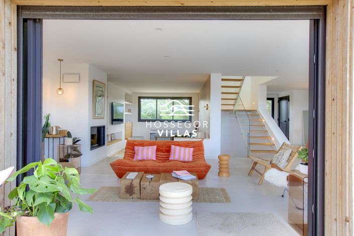 Image No.7-6 Bed House for sale