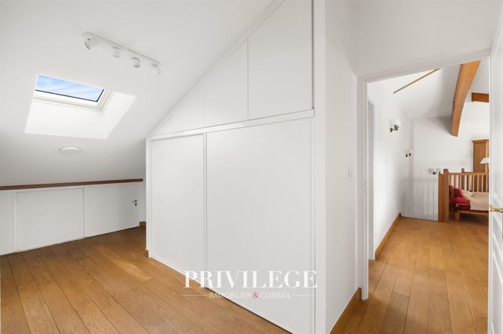 Image No.18-5 Bed Apartment for sale